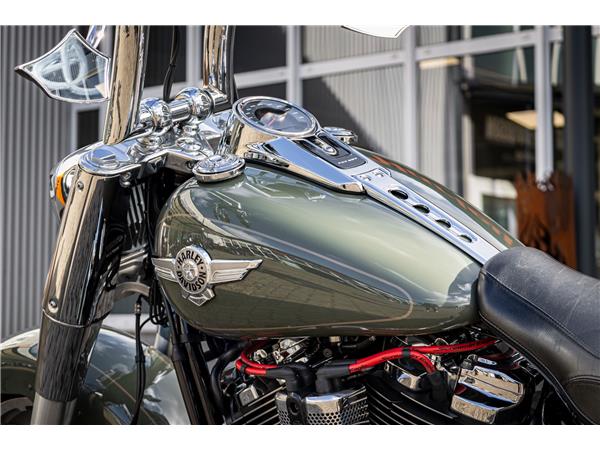 Harley-Davidson FLFBS FAT BOY SOFTAIL 114 - JEKILL & HYDE -