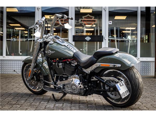 Harley-Davidson FLFBS FAT BOY SOFTAIL 114 - JEKILL & HYDE -