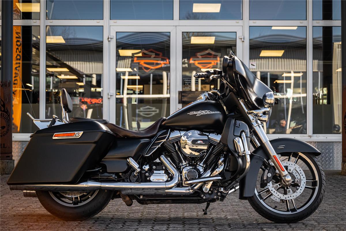 Harley-Davidson Street Glide FLHX - JEKILL & HYDE -