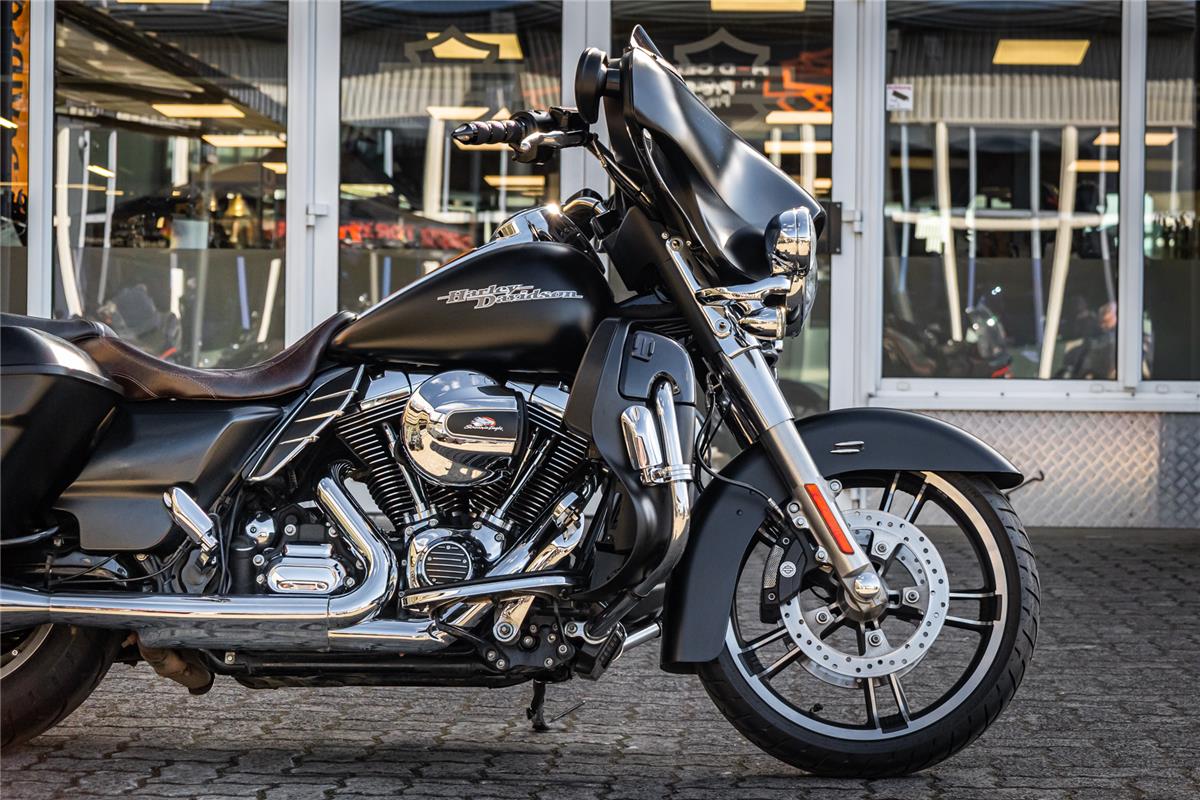 Harley-Davidson Street Glide FLHX - JEKILL & HYDE -