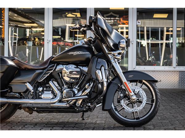 Harley-Davidson Street Glide FLHX - JEKILL & HYDE -