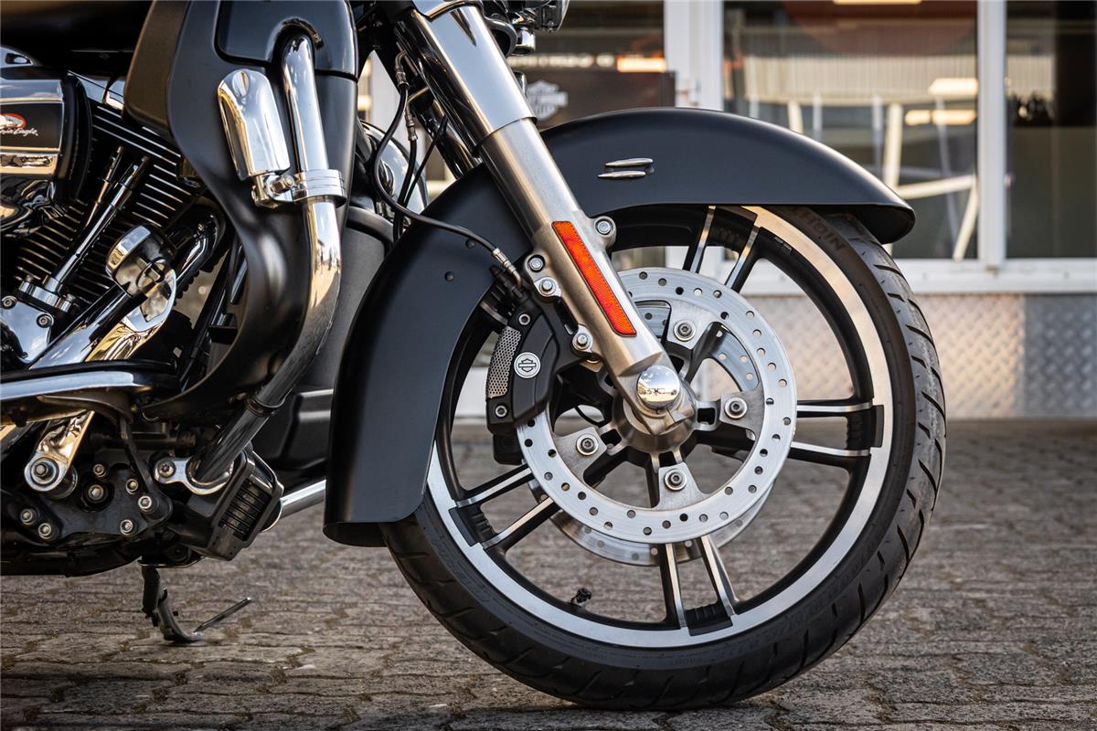 Harley-Davidson Street Glide FLHX - JEKILL & HYDE -