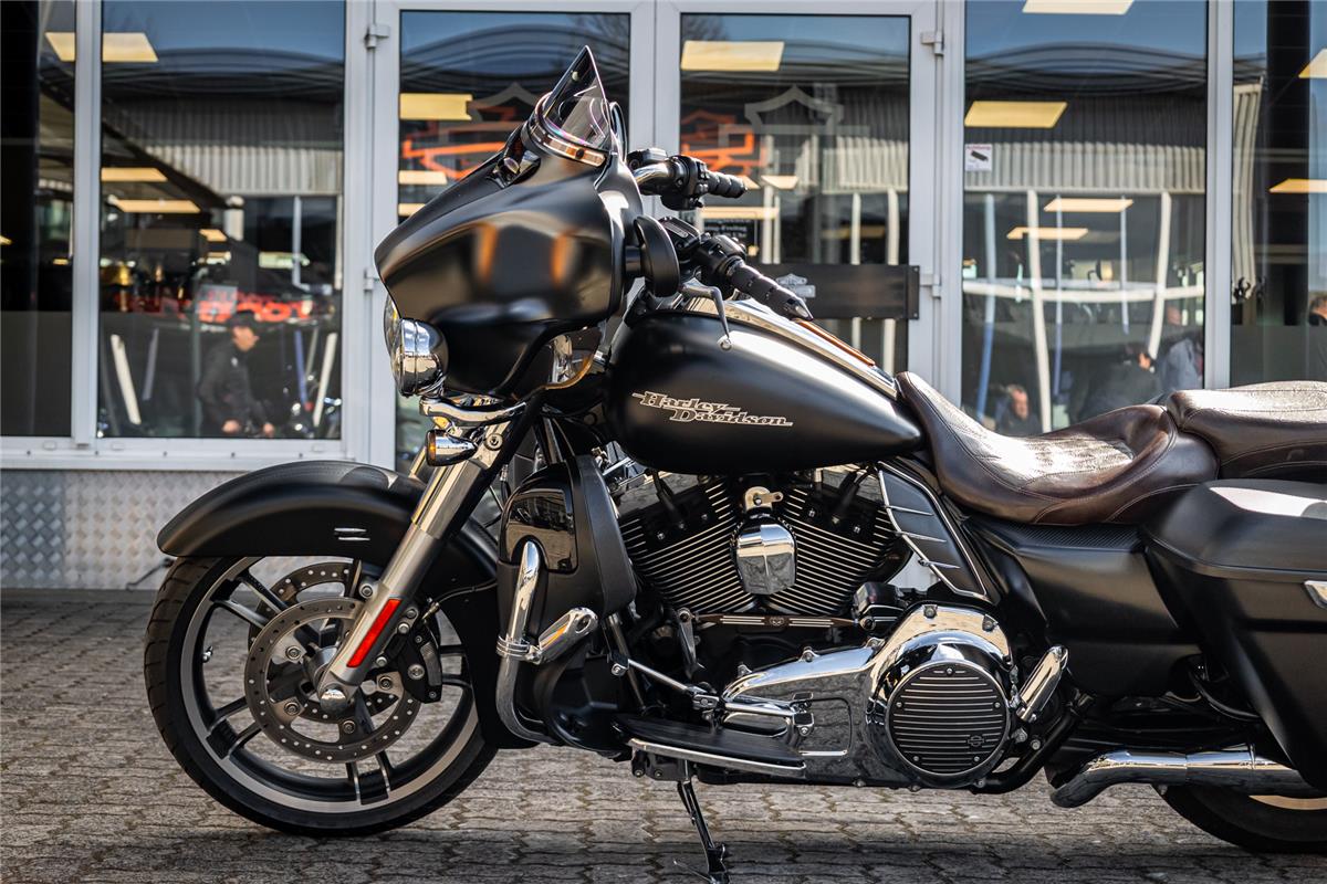 Harley-Davidson Street Glide FLHX - JEKILL & HYDE -