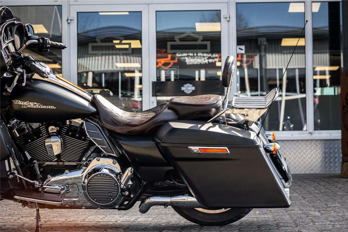 Harley-Davidson Street Glide FLHX - JEKILL & HYDE -