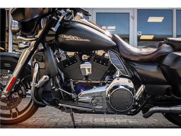 Harley-Davidson Street Glide FLHX - JEKILL & HYDE -