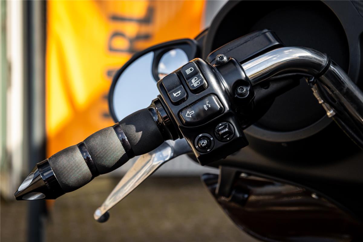 Harley-Davidson Street Glide FLHX - JEKILL & HYDE -