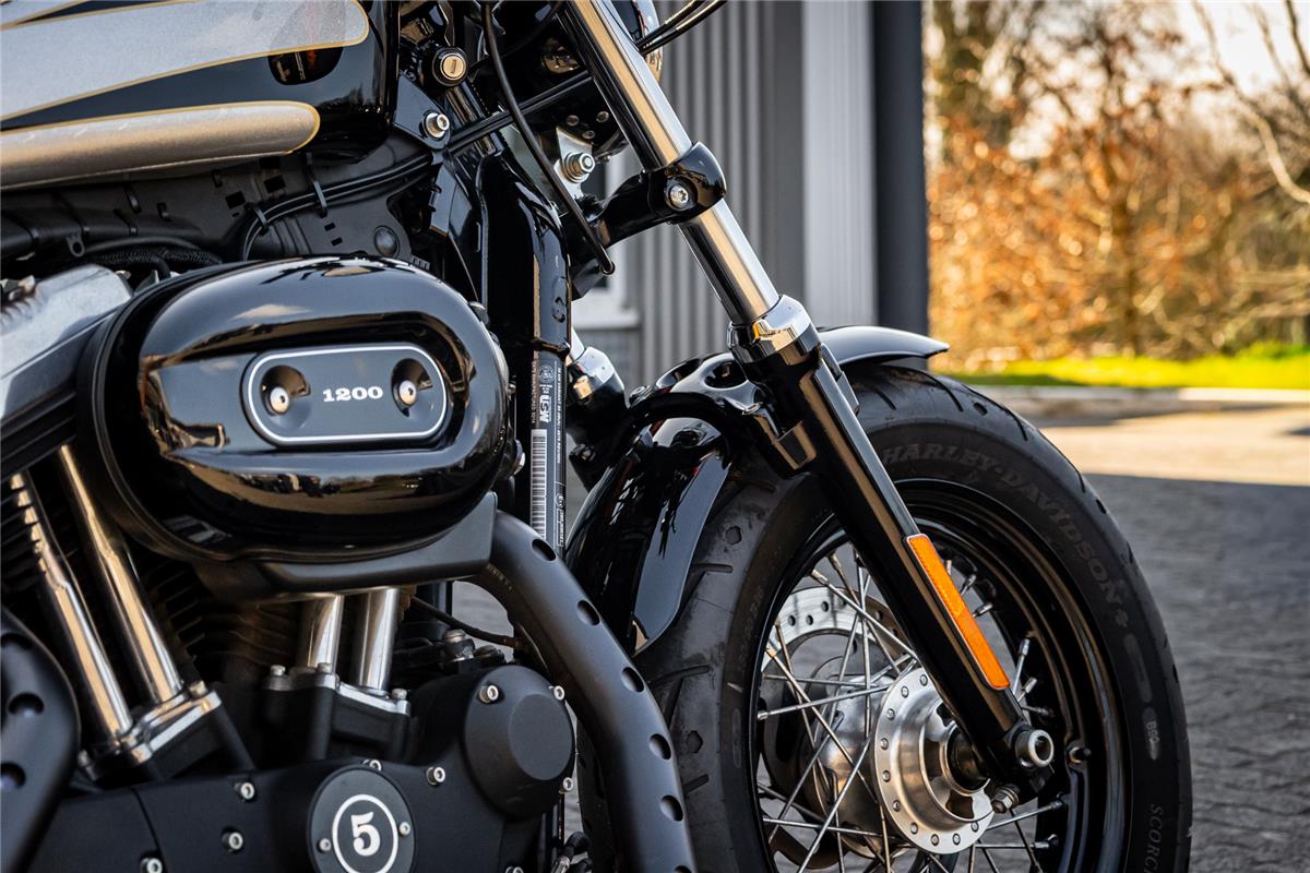 Harley-Davidson XL1200X SPORTSTER FORTY-EIGHT