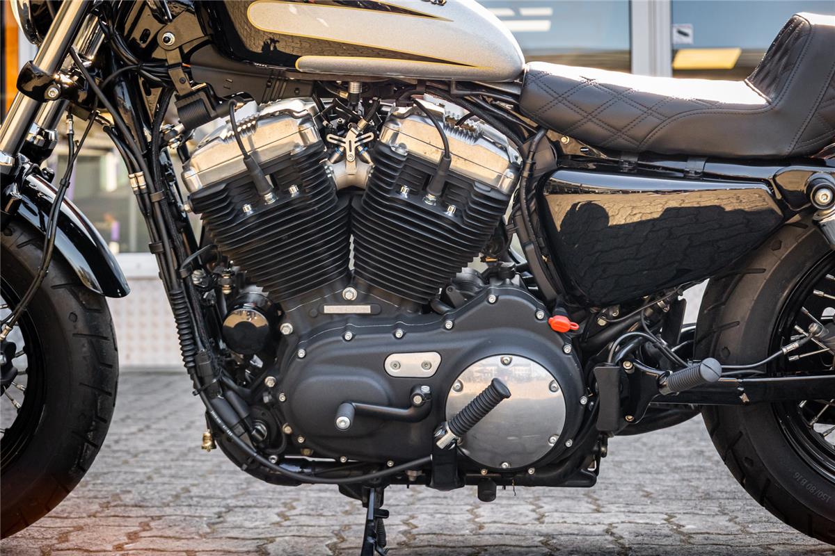 Harley-Davidson XL1200X SPORTSTER FORTY-EIGHT