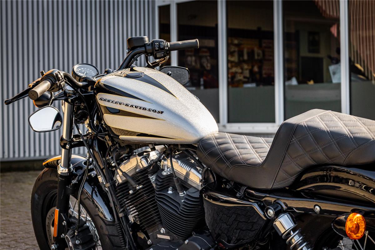 Harley-Davidson XL1200X SPORTSTER FORTY-EIGHT