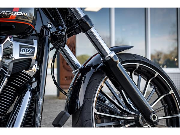 Harley-Davidson FXBR Breakout 117 cui - Jekill & Hyde