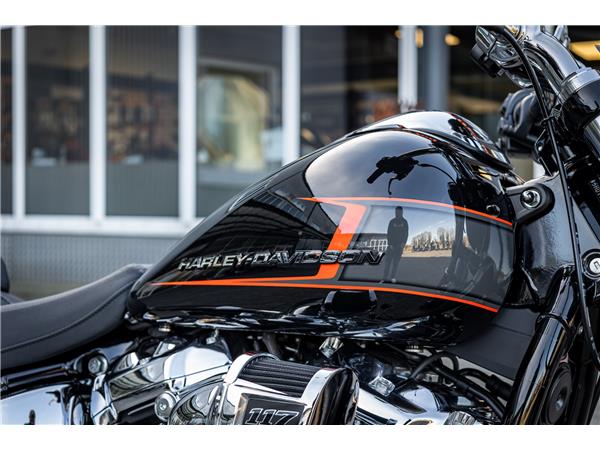 Harley-Davidson FXBR Breakout 117 cui - Jekill & Hyde