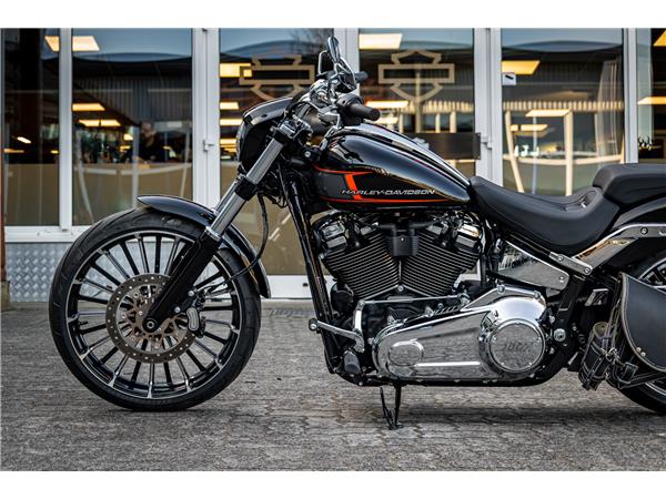 Harley-Davidson FXBR Breakout 117 cui - Jekill & Hyde