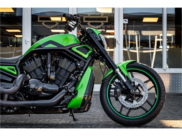 Harley-Davidson VRSCDX NIGHT ROD SPECIAL - 260er Metzeler