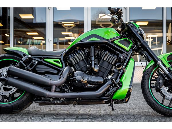 Harley-Davidson VRSCDX NIGHT ROD SPECIAL - 260er Metzeler