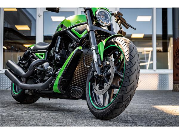 Harley-Davidson VRSCDX NIGHT ROD SPECIAL - 260er Metzeler