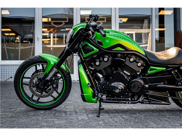 Harley-Davidson VRSCDX NIGHT ROD SPECIAL - 260er Metzeler