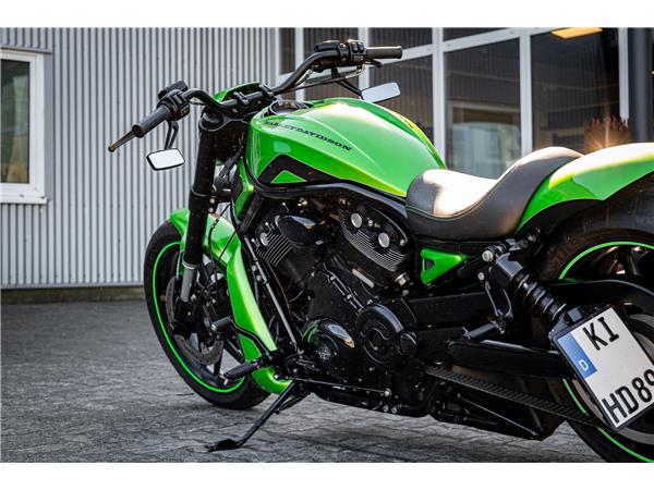 Harley-Davidson VRSCDX NIGHT ROD SPECIAL - 260er Metzeler