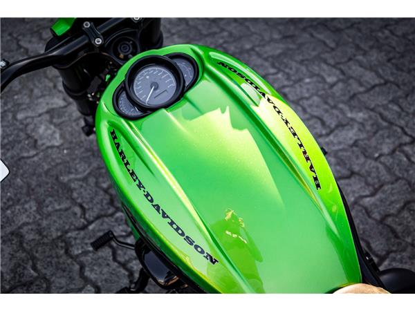 Harley-Davidson VRSCDX NIGHT ROD SPECIAL - 260er Metzeler