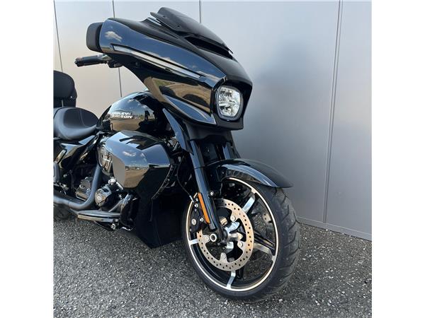 2025 Street Glide