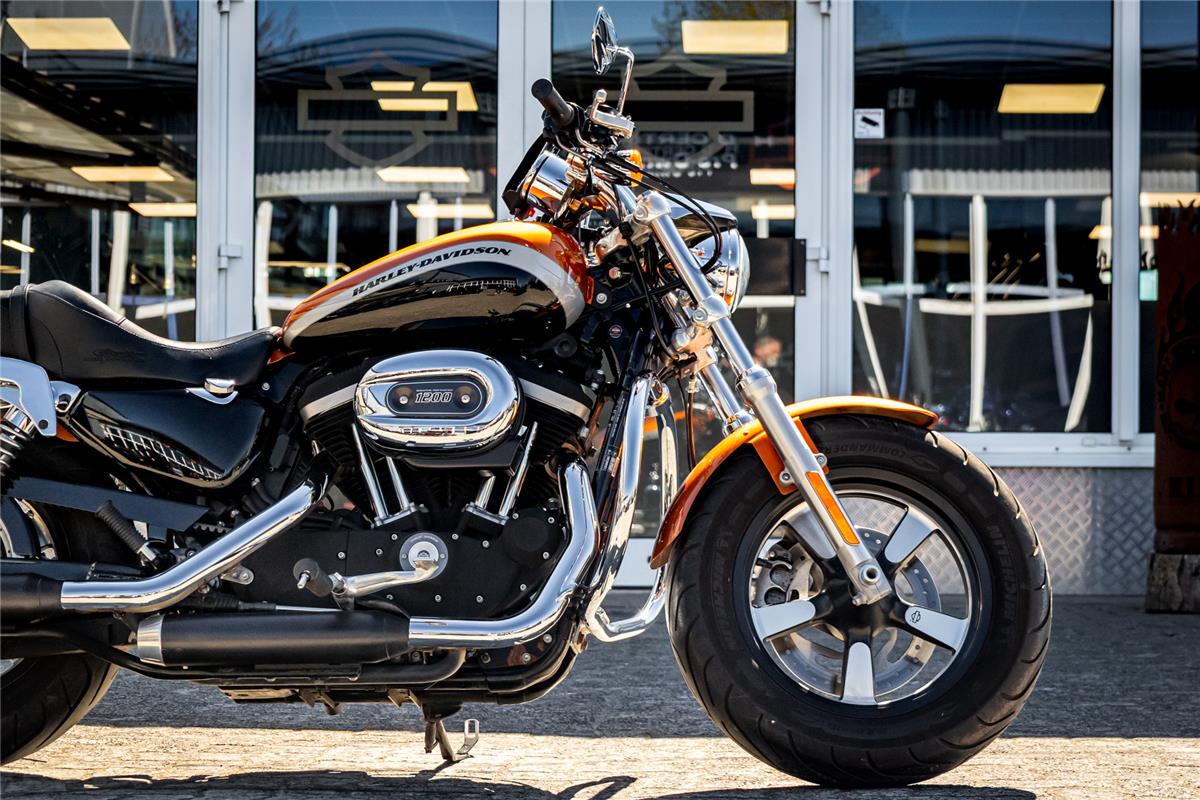 Harley-Davidson XL1200CA Sportster Custom