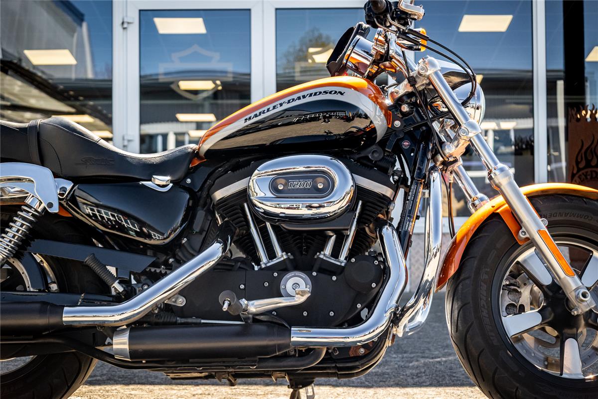 Harley-Davidson XL1200CA Sportster Custom