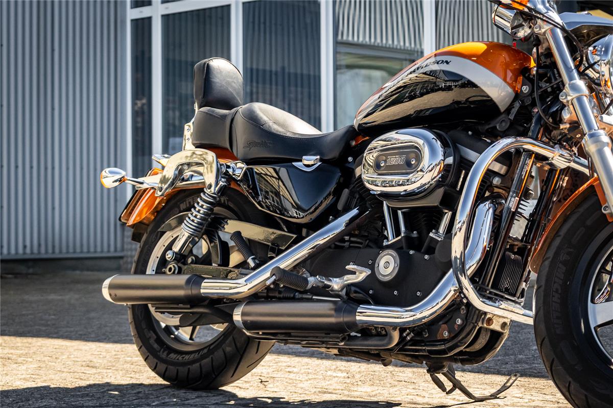 Harley-Davidson XL1200CA Sportster Custom
