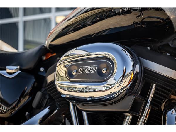 Harley-Davidson XL1200CA Sportster Custom