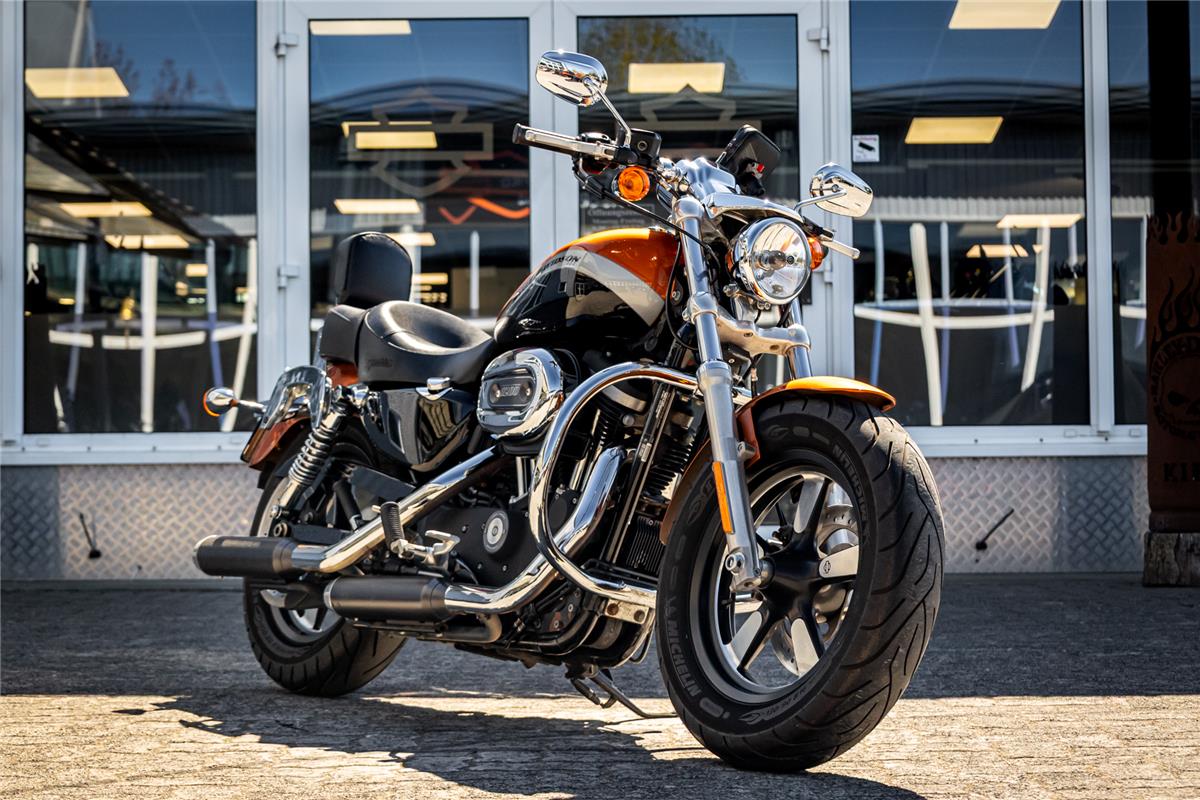 Harley-Davidson XL1200CA Sportster Custom