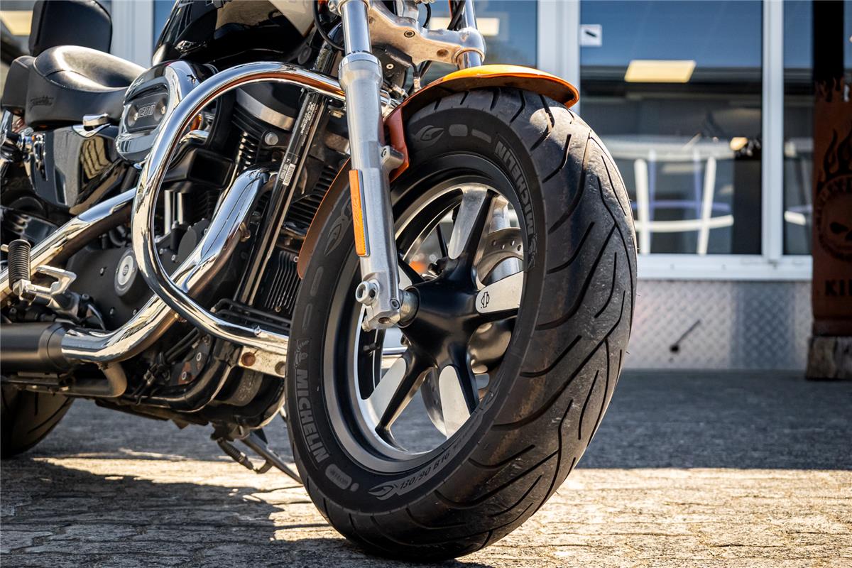 Harley-Davidson XL1200CA Sportster Custom