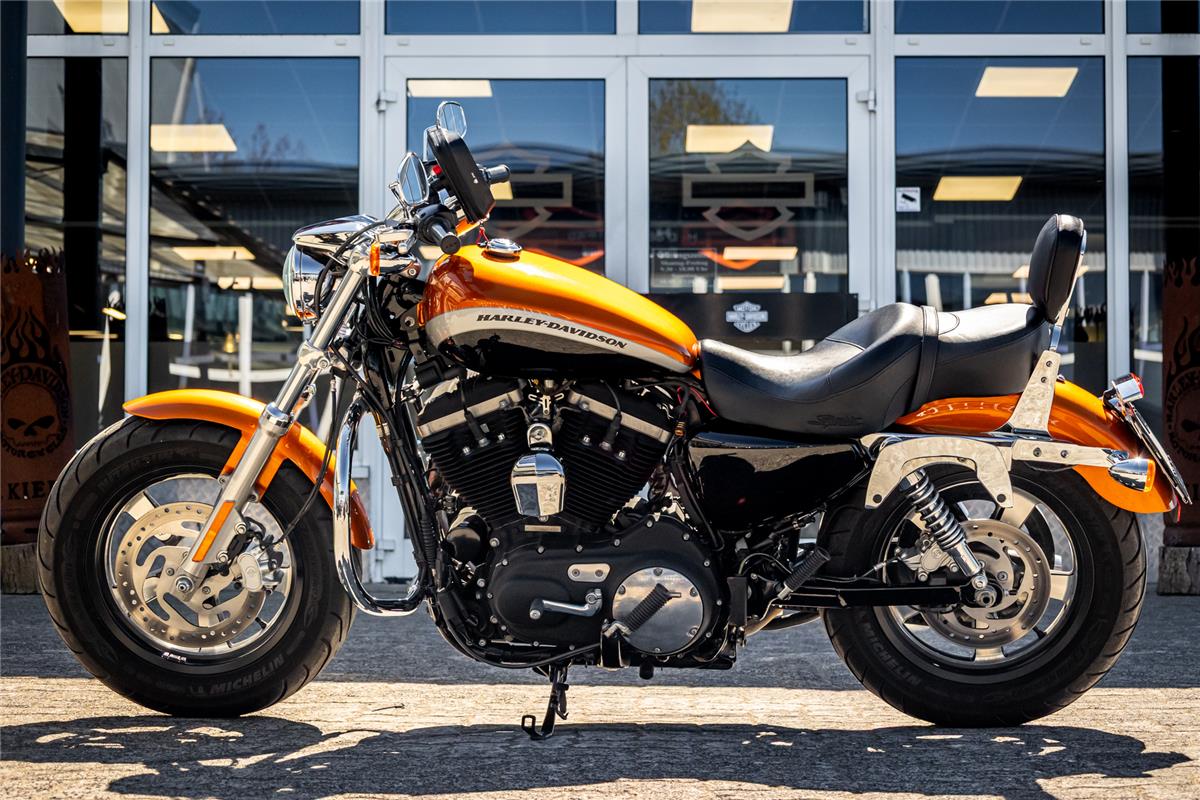 Harley-Davidson XL1200CA Sportster Custom