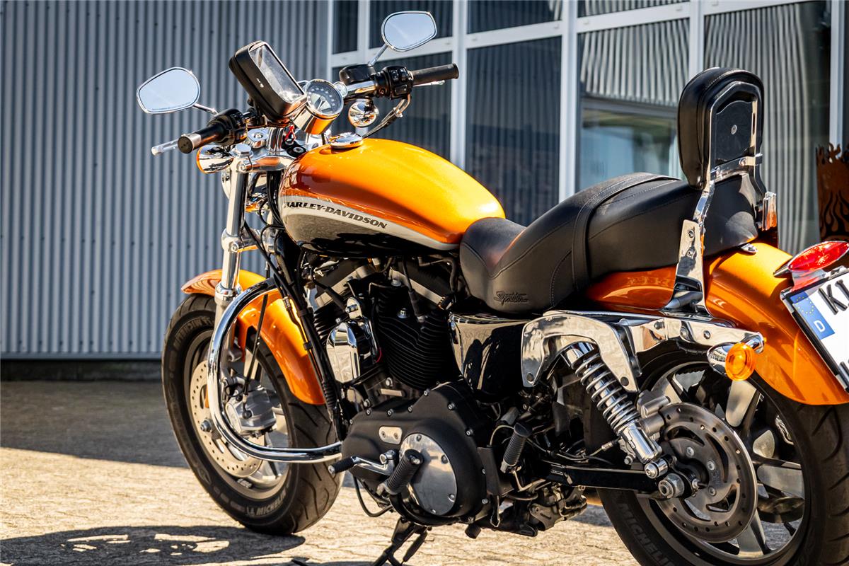 Harley-Davidson XL1200CA Sportster Custom