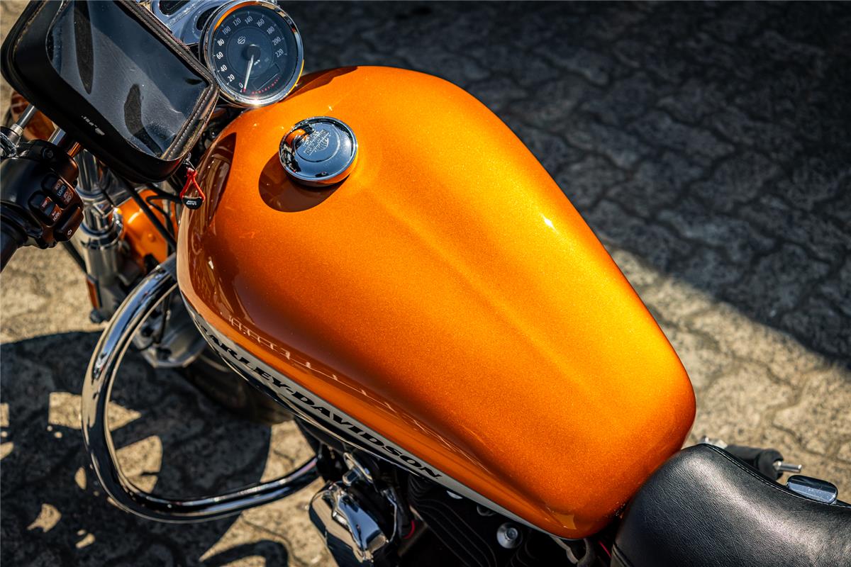 Harley-Davidson XL1200CA Sportster Custom
