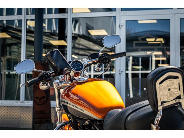 Harley-Davidson XL1200CA Sportster Custom