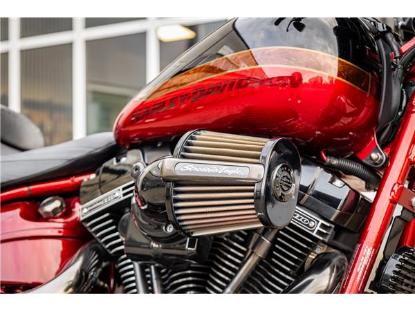 Harley-Davidson FXSE CVO Pro Street Breakout - Jekill & Hyde