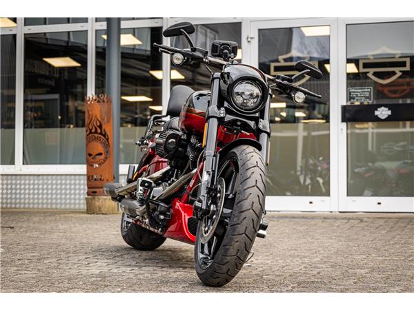 Harley-Davidson FXSE CVO Pro Street Breakout - Jekill & Hyde
