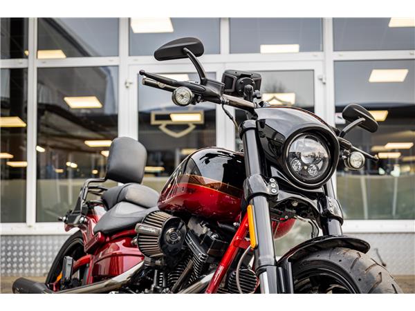 Harley-Davidson FXSE CVO Pro Street Breakout - Jekill & Hyde