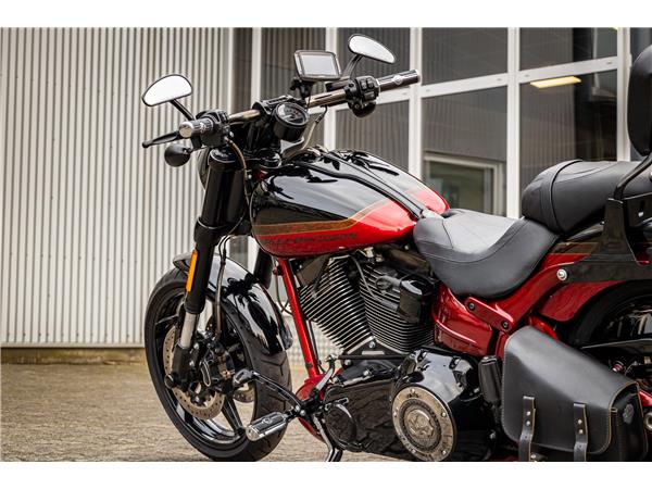 Harley-Davidson FXSE CVO Pro Street Breakout - Jekill & Hyde