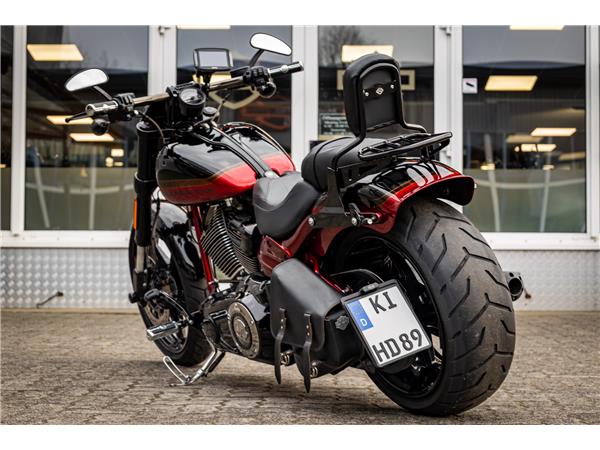 Harley-Davidson FXSE CVO Pro Street Breakout - Jekill & Hyde