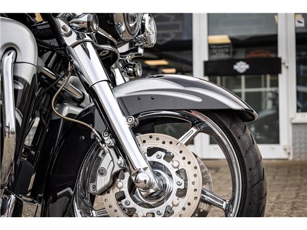 Harley-Davidson CVO STREET GLIDE FLHXSE 110 cui