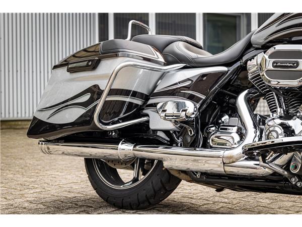 Harley-Davidson CVO STREET GLIDE FLHXSE 110 cui