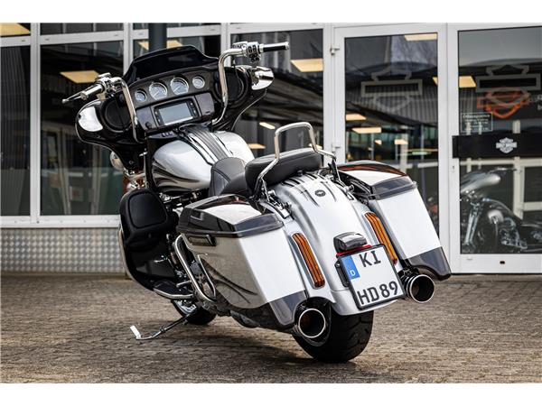 Harley-Davidson CVO STREET GLIDE FLHXSE 110 cui