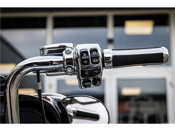 Harley-Davidson CVO STREET GLIDE FLHXSE 110 cui