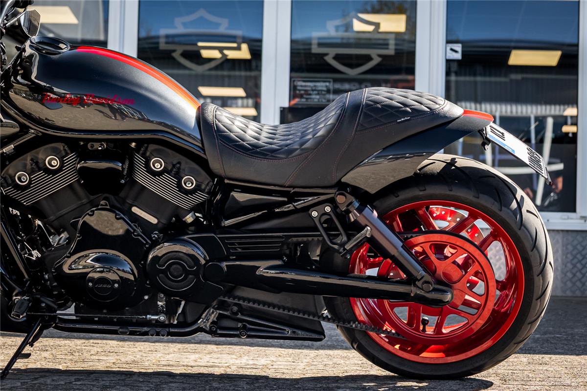 HARLEY-DAVIDSON NIGHT ROD SPECIAL VRSCDX