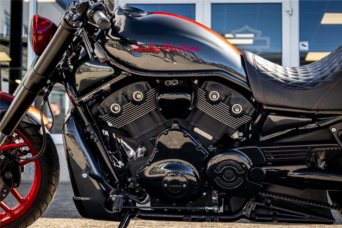HARLEY-DAVIDSON NIGHT ROD SPECIAL VRSCDX