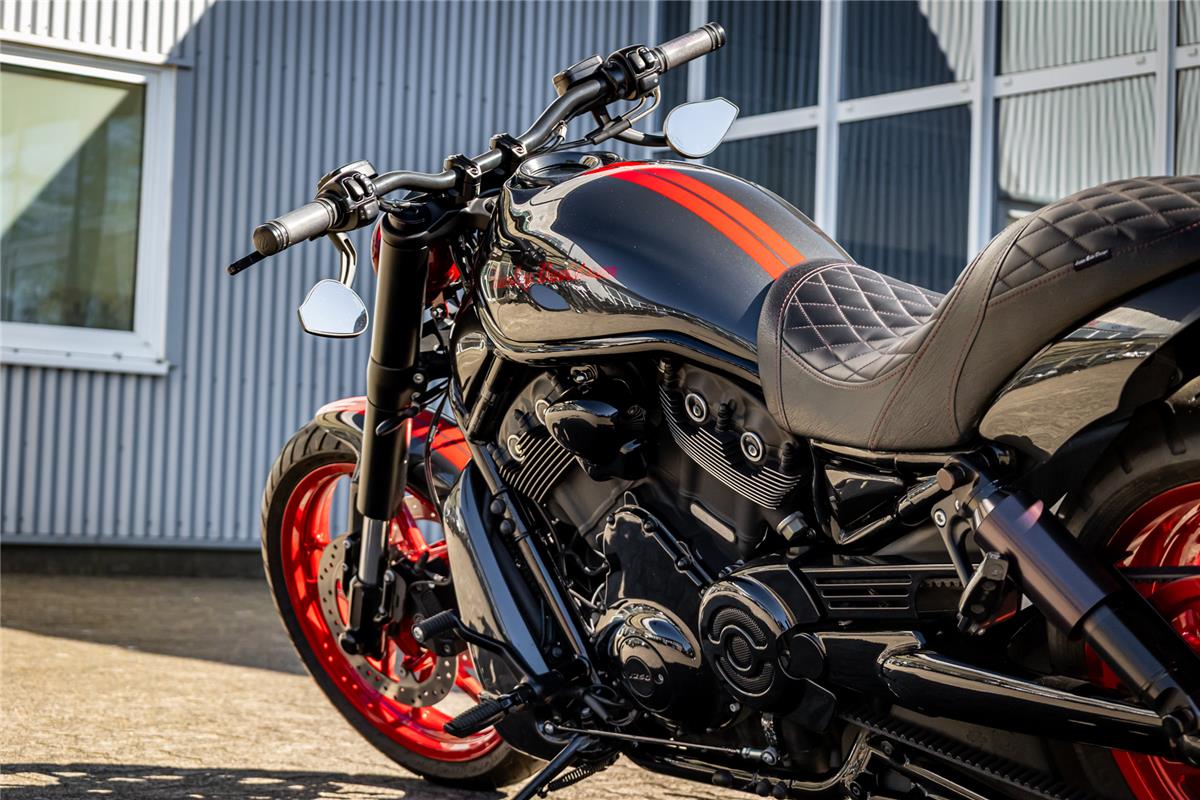 HARLEY-DAVIDSON NIGHT ROD SPECIAL VRSCDX