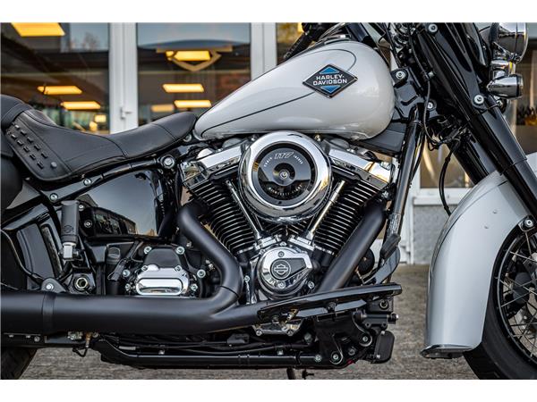 Harley-Davidson FLHC Heritage Classic - Jekill & Hyde