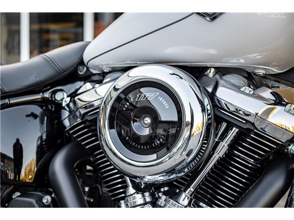 Harley-Davidson FLHC Heritage Classic - Jekill & Hyde