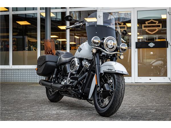 Harley-Davidson FLHC Heritage Classic - Jekill & Hyde