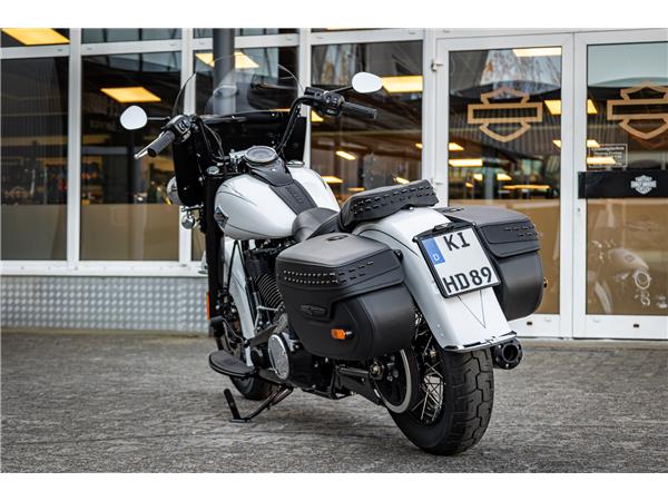 Harley-Davidson FLHC Heritage Classic - Jekill & Hyde