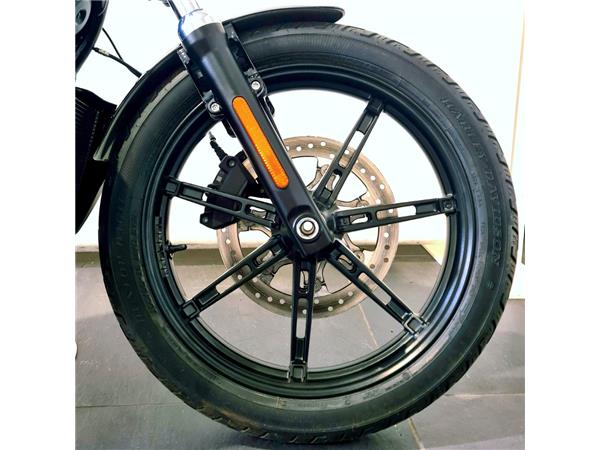 HARLEY-DAVIDSON NIGHTSTER